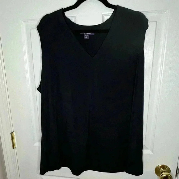 ⭐️ EUC Roaman’s Ultrasmooth Fabric V-neck Tank, Size 1X (22/24), Black - Picture 2 of 5